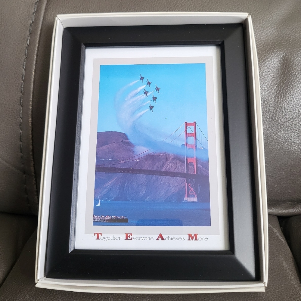 TEAM PRINT IN FRAME